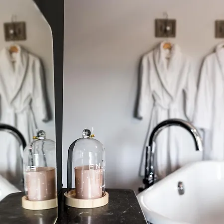 La Maison De Julia Couette-café 4*