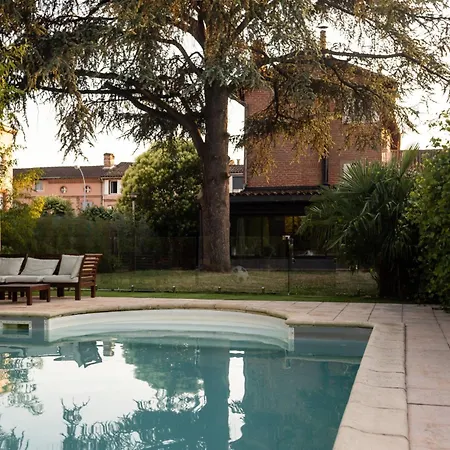 Panzió La Maison De Julia 4*