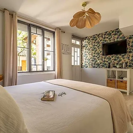 Bed & Breakfast La Maison De Julia 4*