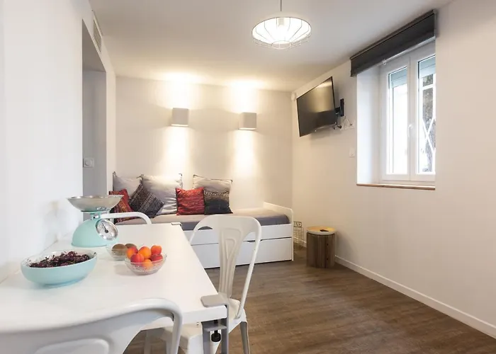 La Maison De Julia Bed and Breakfast Αλμπί